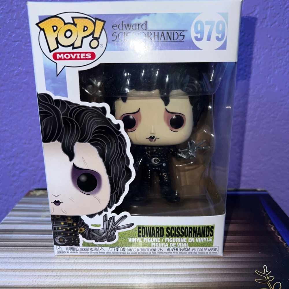 Funko Pop Edward Scissorhands Figure in Black and White
